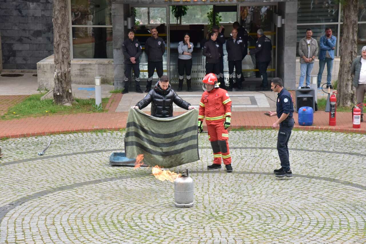 MSKÜ Personeline Teorik ve Uygulamalı Yangın Eğitimi 5